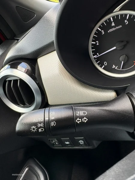 Nissan Micra 25