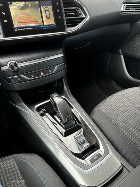 Peugeot 308 24