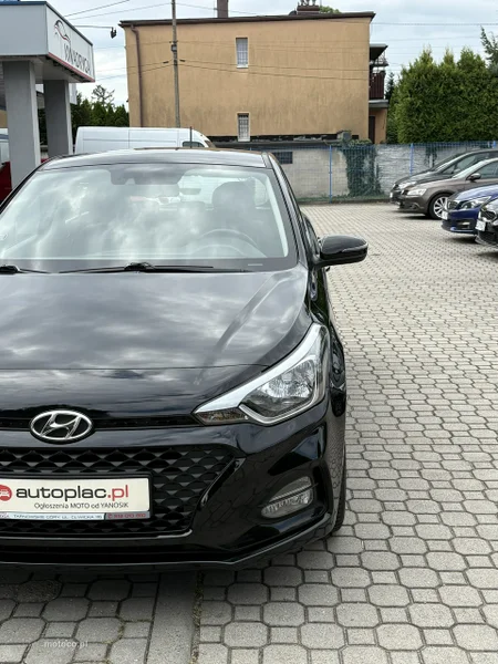 Hyundai i20 11