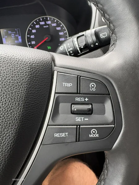 Hyundai i20 24