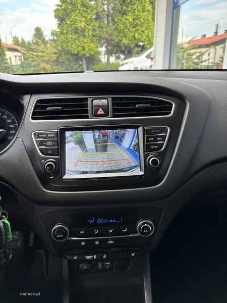 Hyundai i20 25