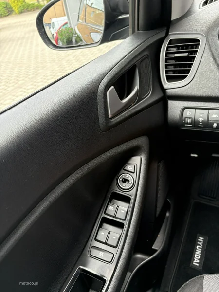 Hyundai i20 32