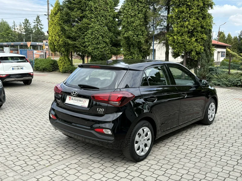 Hyundai i20 6