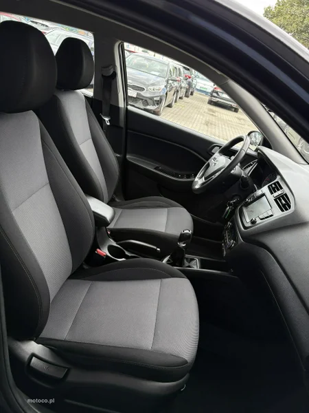 Hyundai i20 20