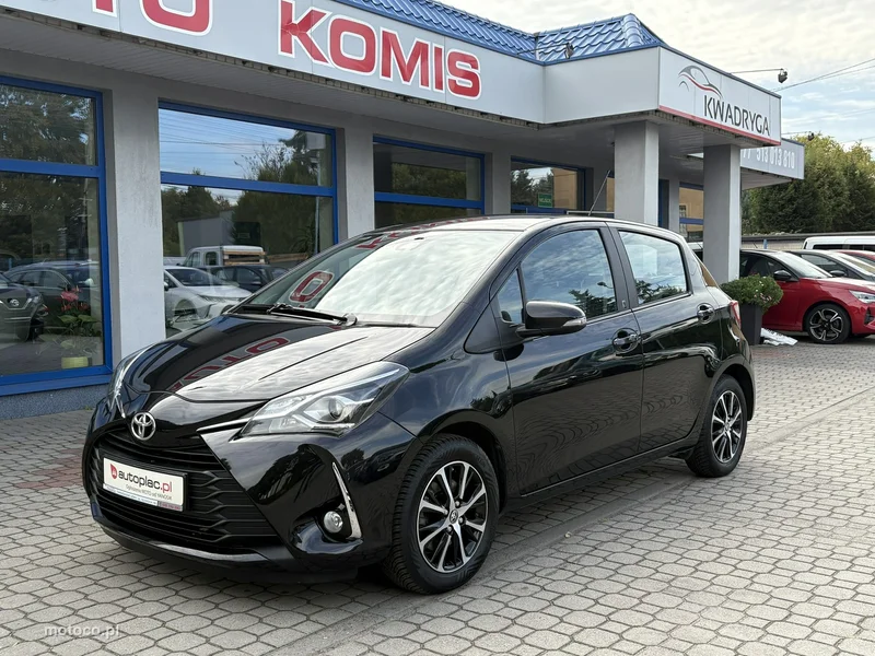 Toyota Yaris XP130 2