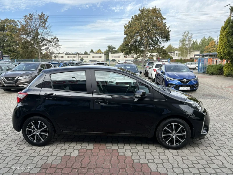 Toyota Yaris XP130 4