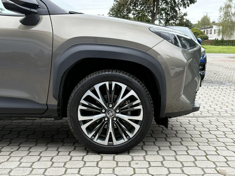 Toyota Yaris Cross XP210 11