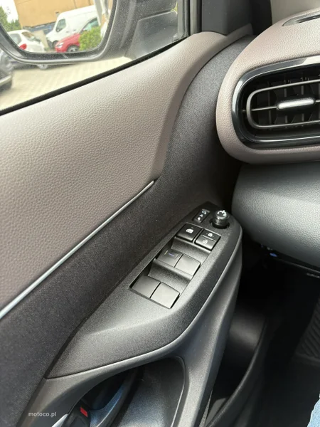 Toyota Yaris Cross XP210 30