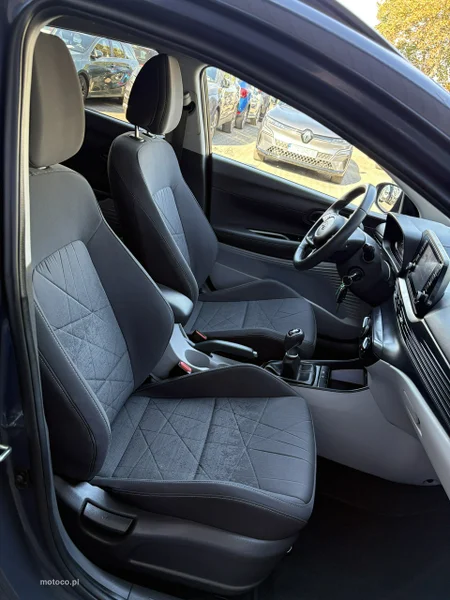 Hyundai BAYON 18