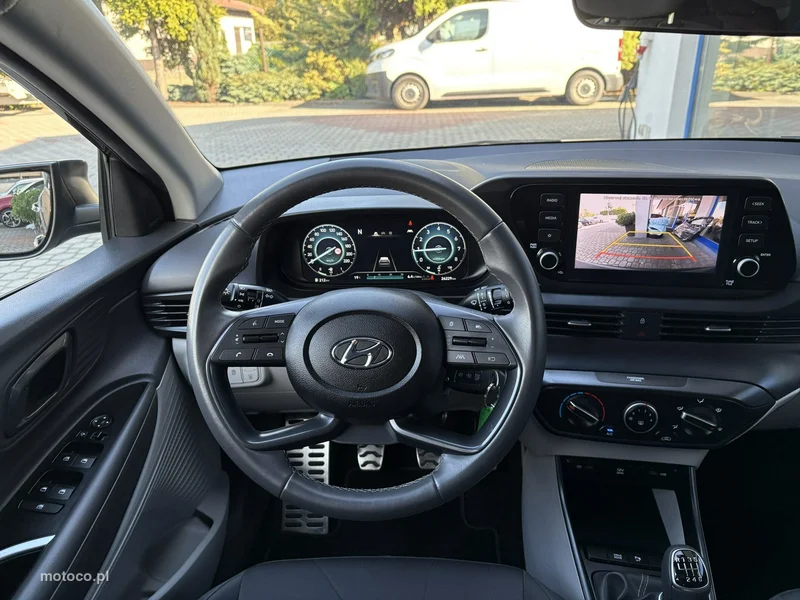 Hyundai BAYON 19
