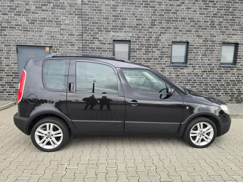 Skoda Roomster I 8