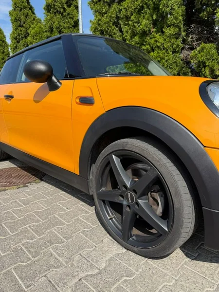 MINI ONE 8