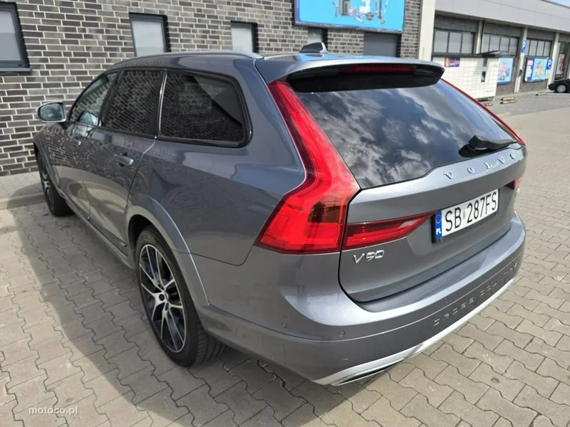 Volvo V90 Cross Country 15