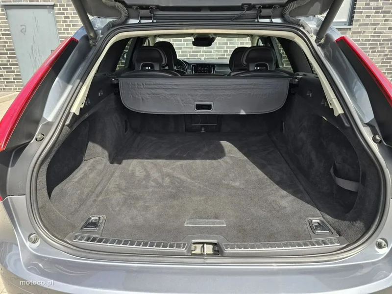 Volvo V90 Cross Country 18