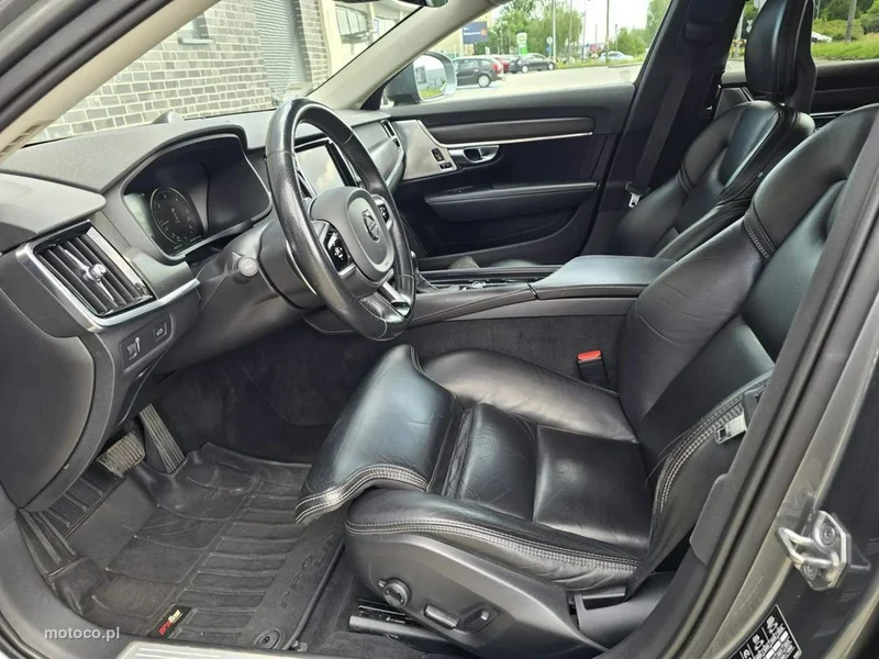 Volvo V90 Cross Country 21