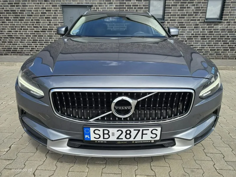 Volvo V90 Cross Country 8