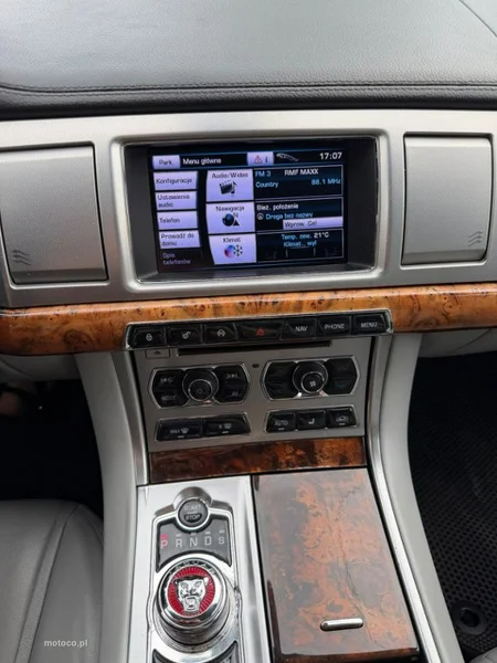 Jaguar XF 20