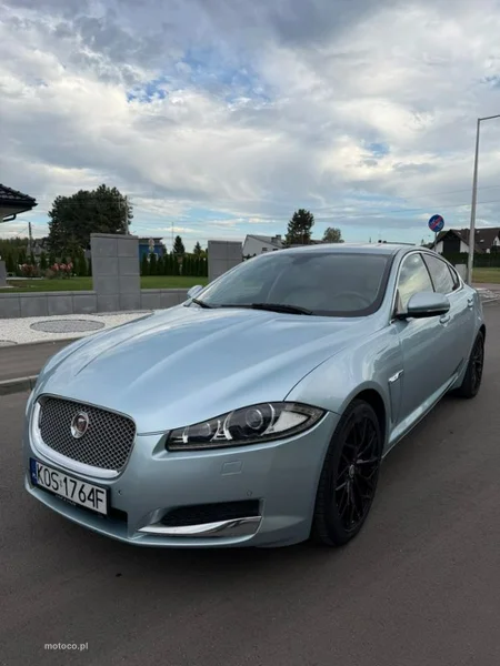 Jaguar XF 3