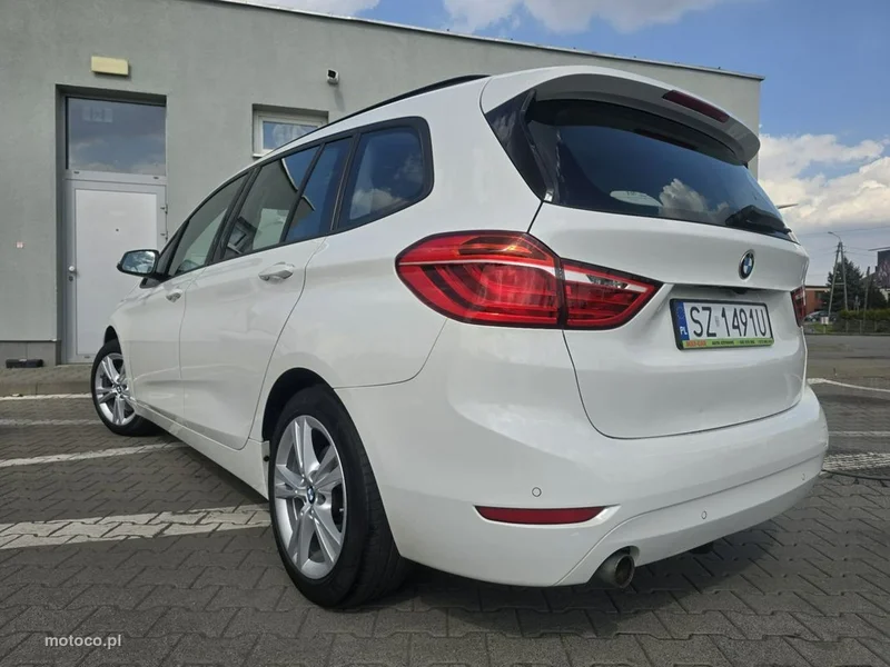 BMW Seria 2 F45 218 10