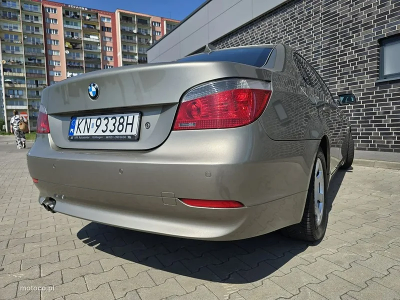 BMW Seria 5 E60 M550i 11
