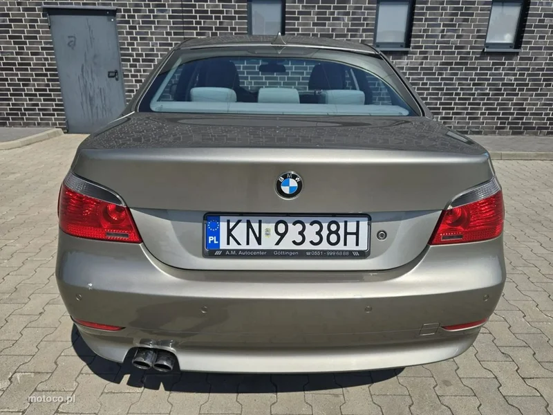 BMW Seria 5 E60 M550i 16