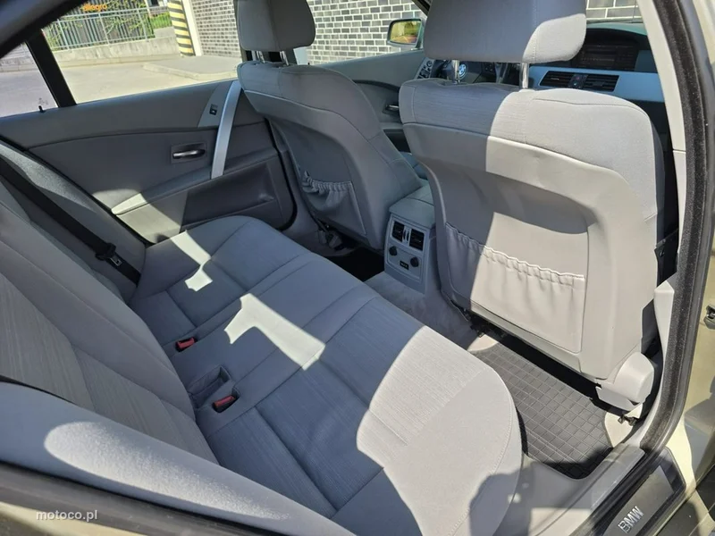 BMW Seria 5 E60 M550i 23