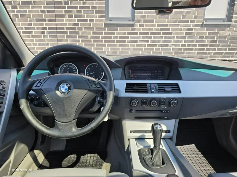 BMW Seria 5 E60 M550i 30