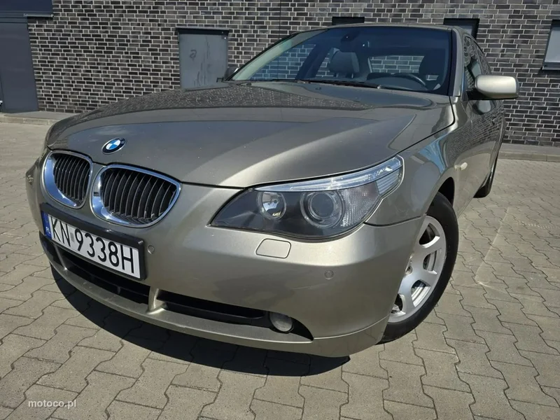 BMW Seria 5 E60 M550i 4