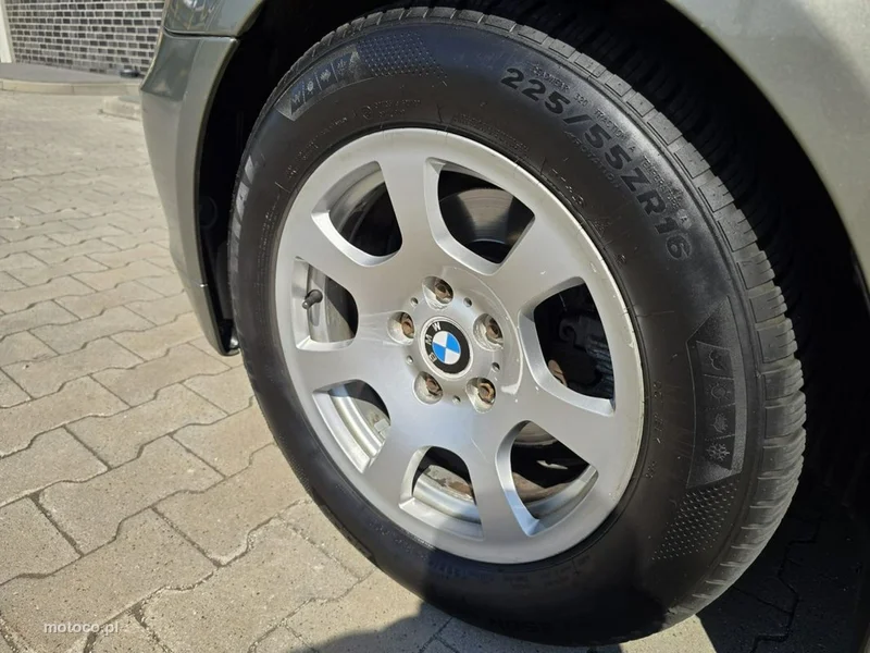 BMW Seria 5 E60 M550i 40