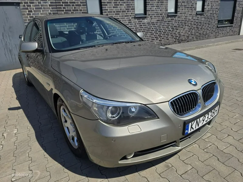 BMW Seria 5 E60 M550i 6