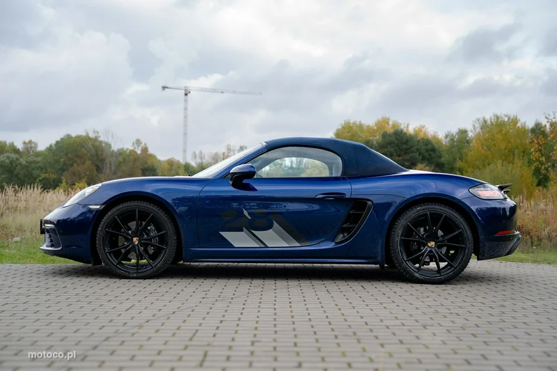 Porsche 718 Boxster 12