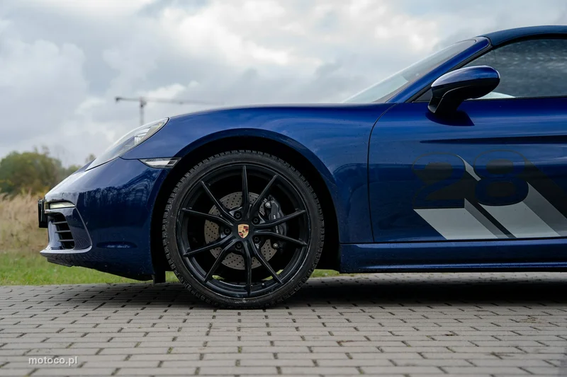 Porsche 718 Boxster 13