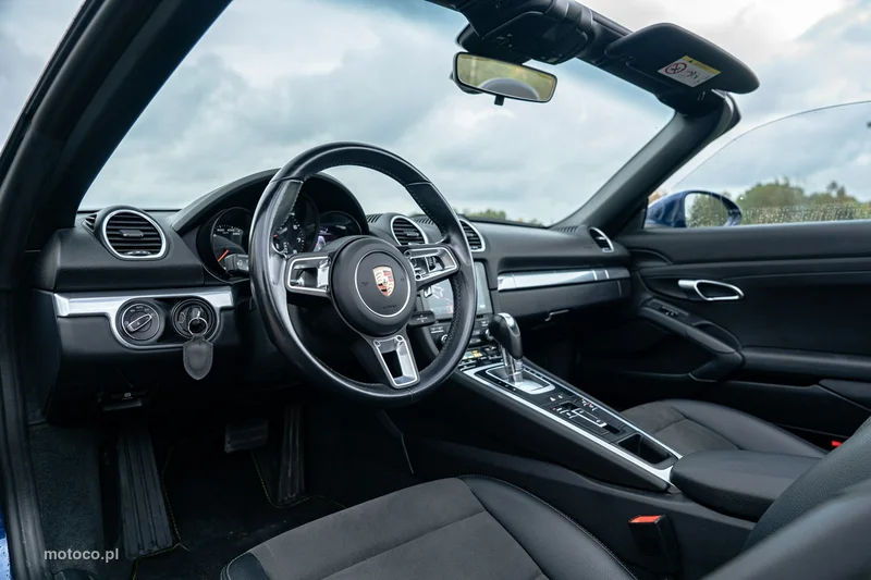 Porsche 718 Boxster 15
