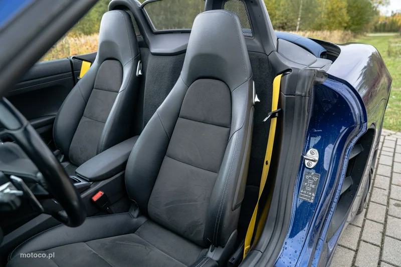 Porsche 718 Boxster 18