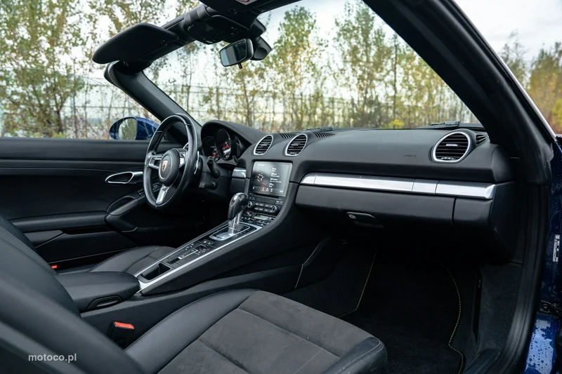Porsche 718 Boxster 19