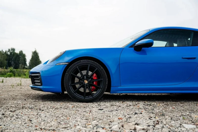 Porsche 911 992 11