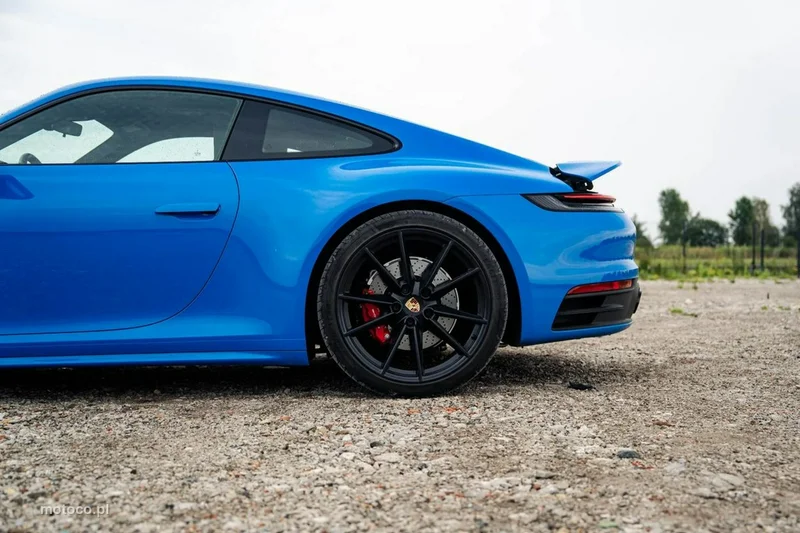 Porsche 911 992 12