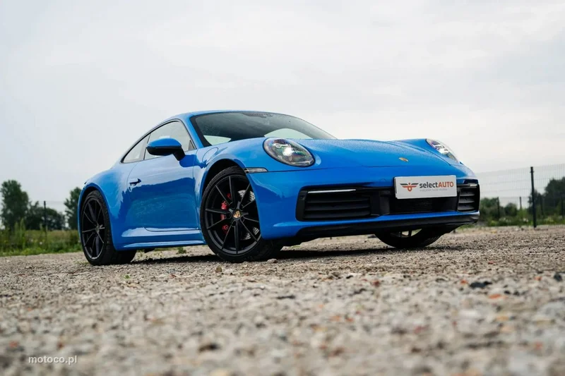 Porsche 911 992 16