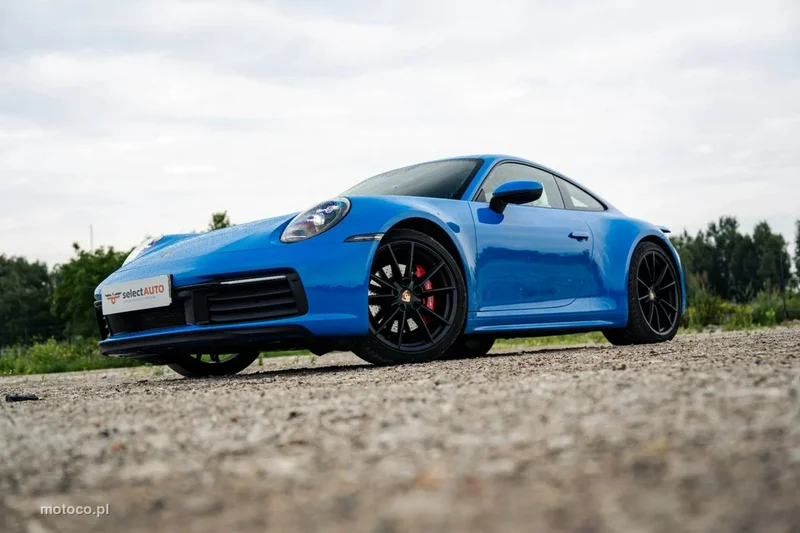 Porsche 911 992 17