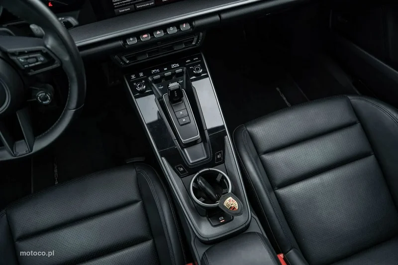 Porsche 911 992 21
