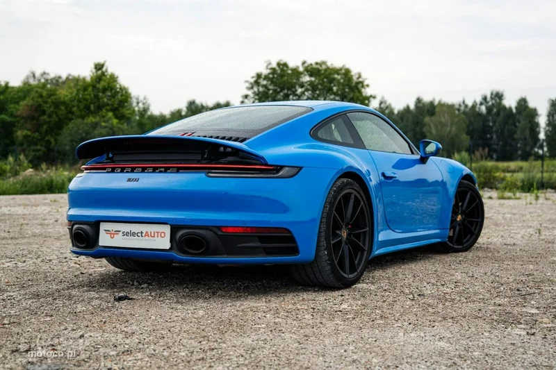 Porsche 911 992 6