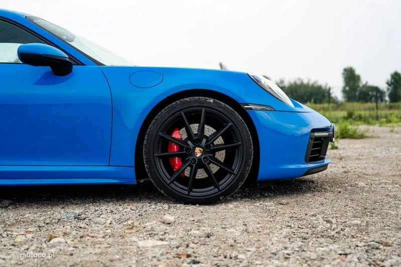 Porsche 911 992 9