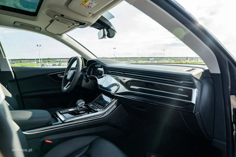 Audi Q8 4M 18