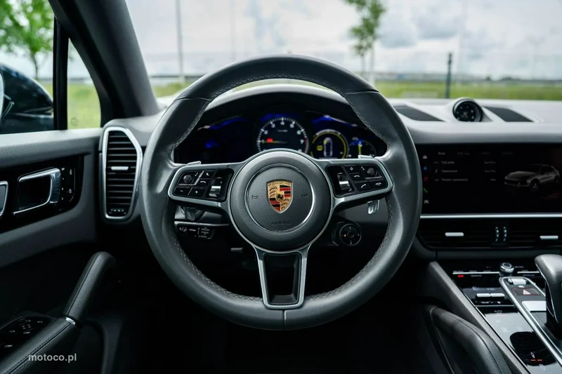 Porsche Cayenne 9YA 16