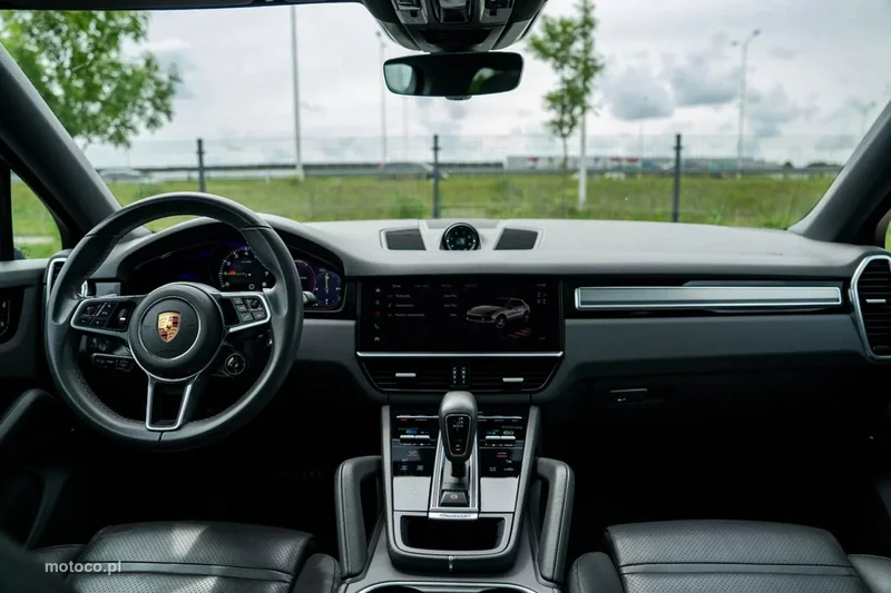 Porsche Cayenne 9YA 17