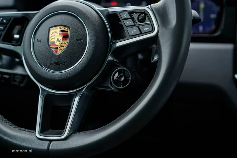 Porsche Cayenne 9YA 18