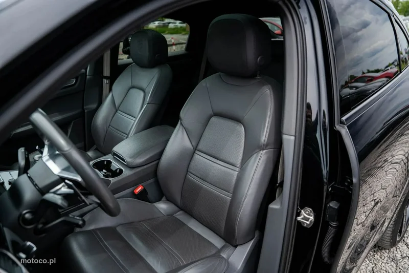 Porsche Cayenne 9YA 21