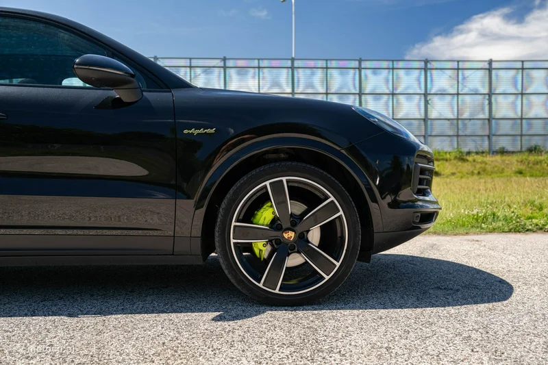 Porsche Cayenne 9YA 8