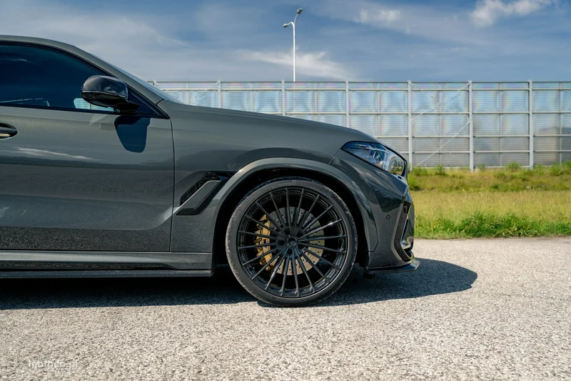 BMW X6 M 8