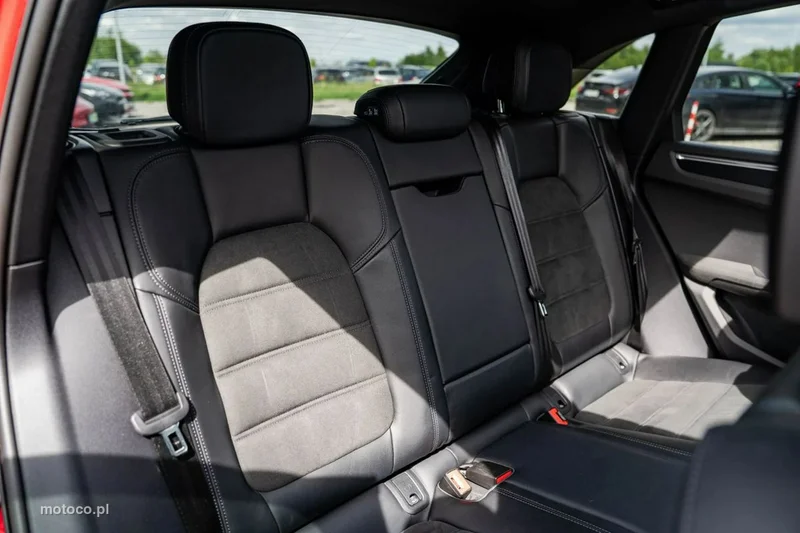 Porsche Macan 95B 27